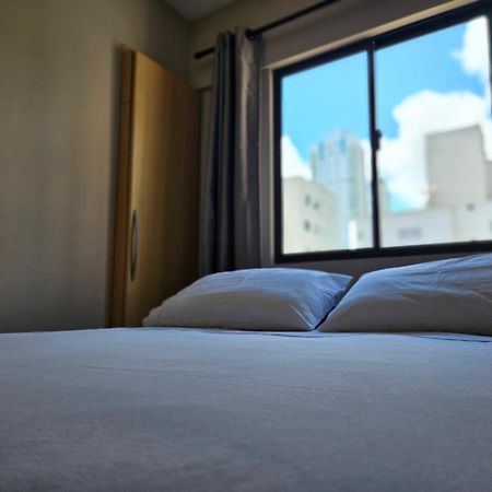 2 Quartos A 200Mts Praia Central, Garagem, Churrasqueira, Wi-Fi 90 Mbps, Pet Friendly Balneario Camboriu Luaran gambar