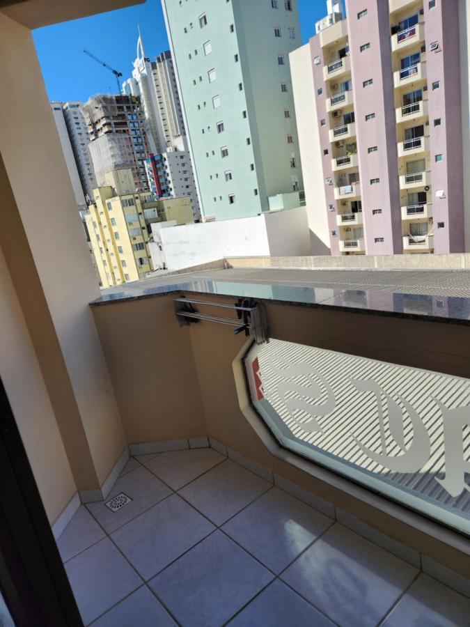 2 Quartos A 200Mts Praia Central, Garagem, Churrasqueira, Wi-Fi 90 Mbps, Pet Friendly Balneario Camboriu Luaran gambar