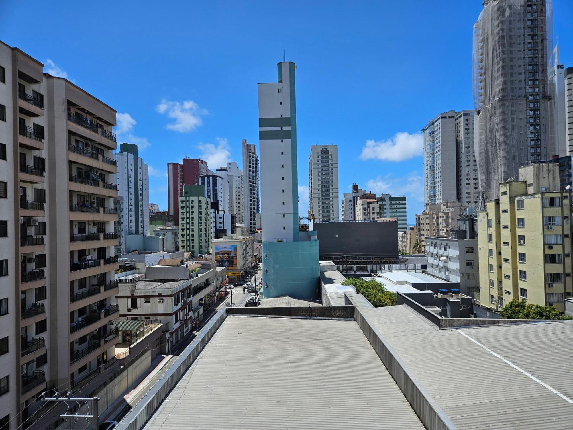 2 Quartos A 200Mts Praia Central, Garagem, Churrasqueira, Wi-Fi 90 Mbps, Pet Friendly Balneario Camboriu Luaran gambar