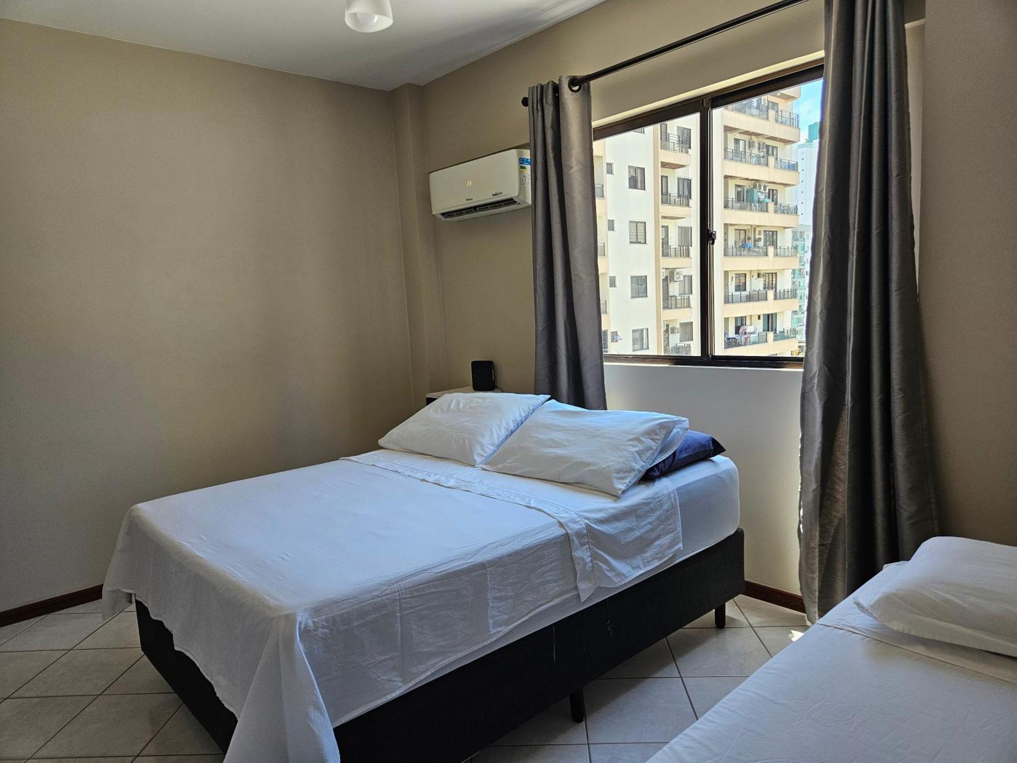 2 Quartos A 200Mts Praia Central, Garagem, Churrasqueira, Wi-Fi 90 Mbps, Pet Friendly Balneario Camboriu Luaran gambar