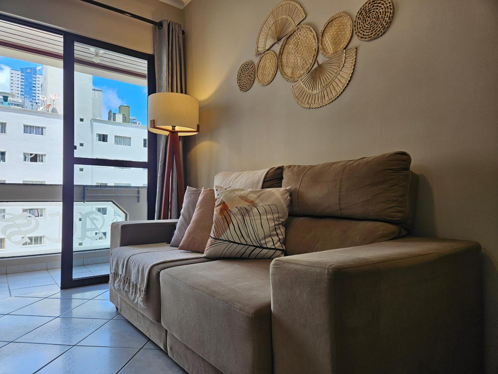 2 Quartos A 200Mts Praia Central, Garagem, Churrasqueira, Wi-Fi 90 Mbps, Pet Friendly Balneario Camboriu Luaran gambar