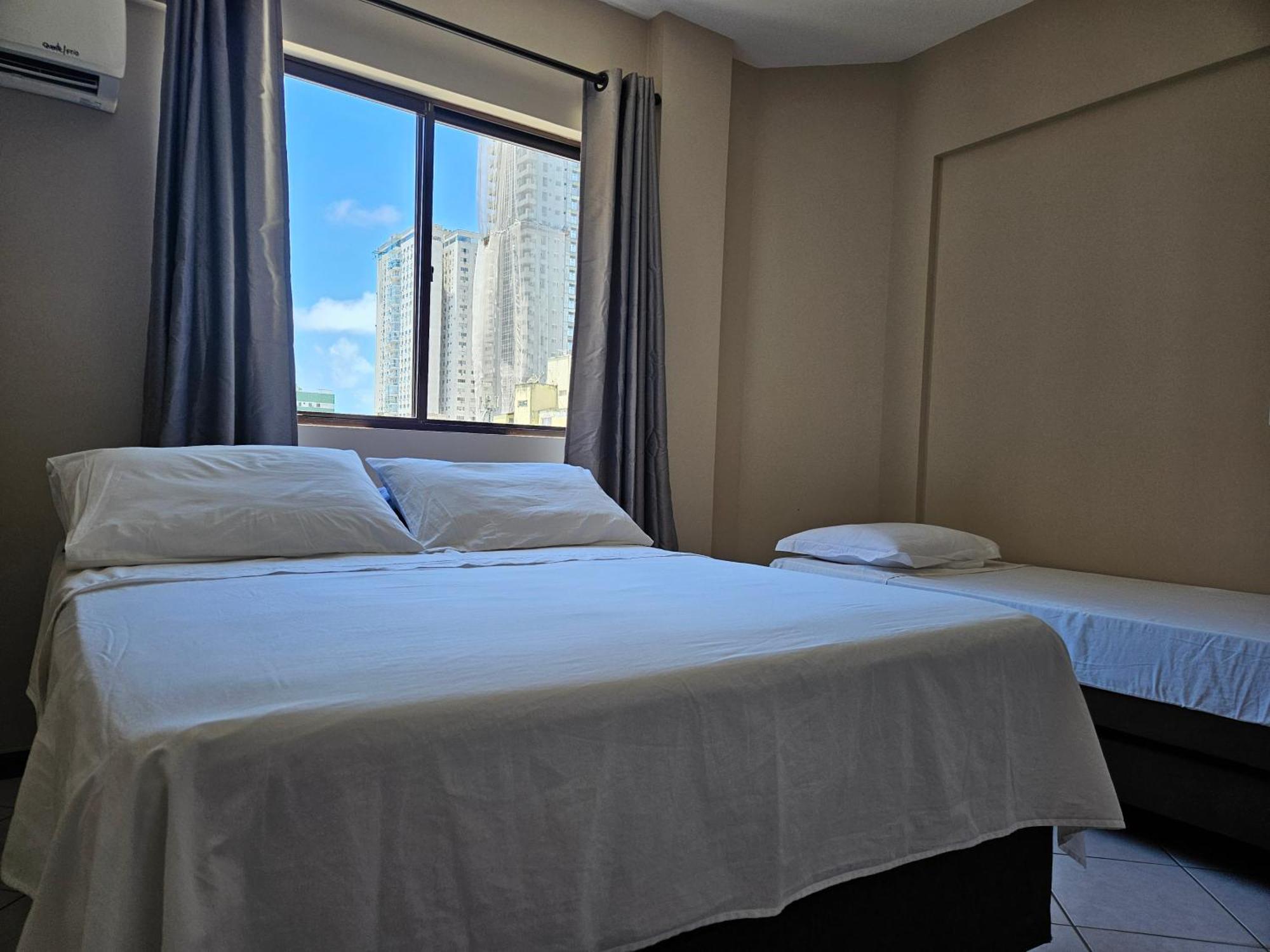 2 Quartos A 200Mts Praia Central, Garagem, Churrasqueira, Wi-Fi 90 Mbps, Pet Friendly Balneario Camboriu Luaran gambar