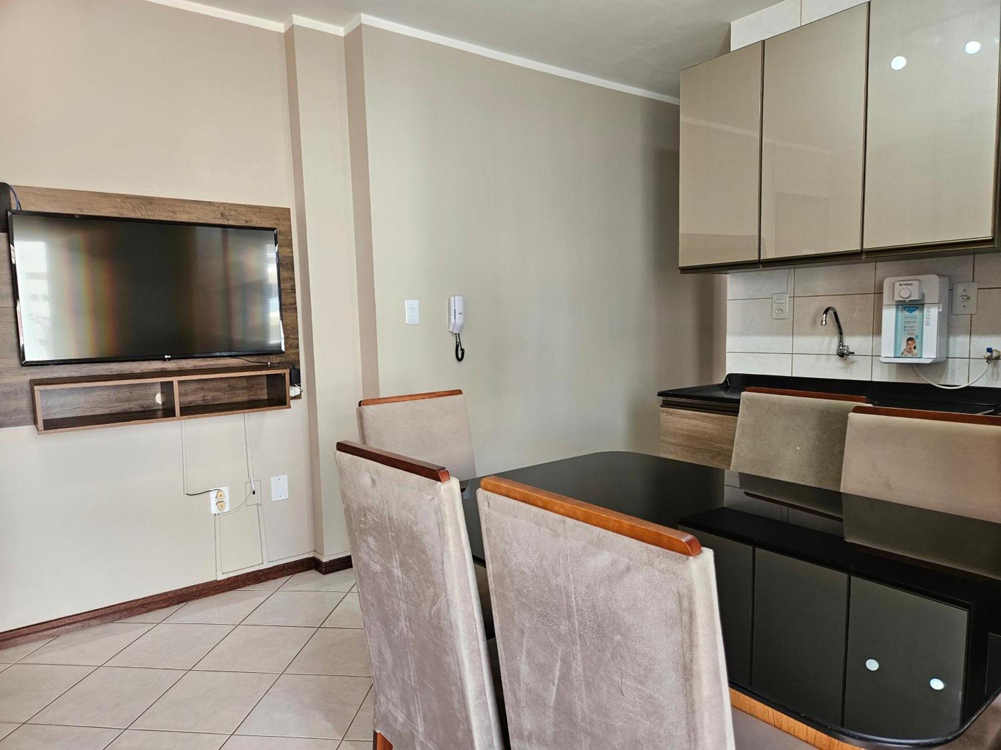 2 Quartos A 200Mts Praia Central, Garagem, Churrasqueira, Wi-Fi 90 Mbps, Pet Friendly Balneario Camboriu Luaran gambar